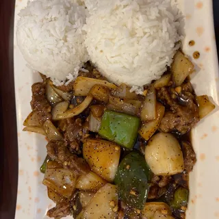 R8. Black Pepper & Beef with Rice