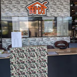 Counter just inside entrance, you can't order here, you must go inside to order