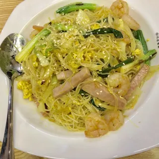 M1. Singapore Style Stir Fried Rice Stick