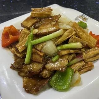 R3. Pork Belly & Tofu Skin