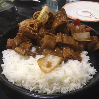 R21. Pork Feet & Tofu Skin with Rice
