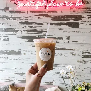 Pandan iced coffee latte