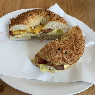 Bagel Sandwich (Bacon, Egg &amp; Cheese)