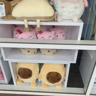 Almost got that boba plush but am not digging the cat part..