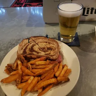 This is the meatiest reuben I've had...