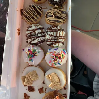 12 Pieces Mini Donuts