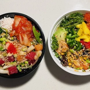 Large bowl to the left, small to the right