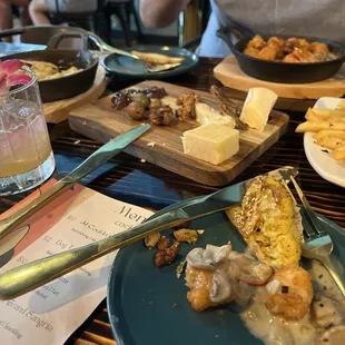 chicken wings and fried chicken, food