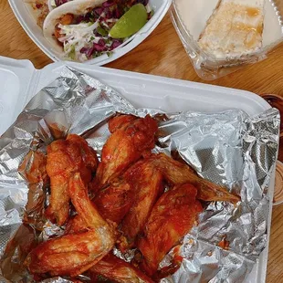 a tray of chicken wings
