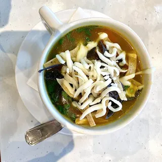 Cup All-Natural Chicken Tortilla Soup