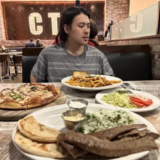 Gyros Plate w/Hand-Cut Fries