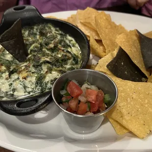 Cast-iron Spinach Artichoke Dip