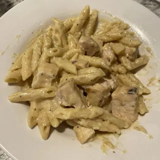 Kids Penne Marinara w/ Chicken