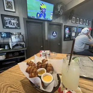 Mia's Pretzel Bites and Non-Alcoholic Local Mule