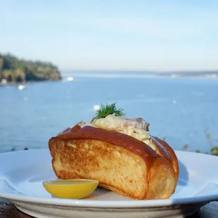 Hand Cracked Dungeness Crab Roll