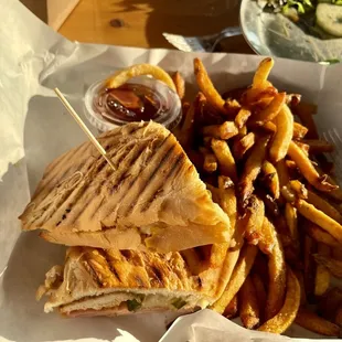 Flawless Cubano sandwich, with amazingly good skin on fries.