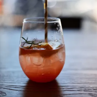 Locale Champagne Spritzers To Go