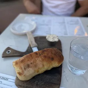 Bread and spread with Gorgonzola + walnut ($6)