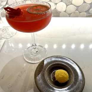 delightful fancy cocktail.....and now I want to make a shrub at home!