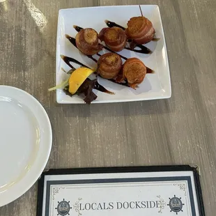 Bacon wrapped scallops