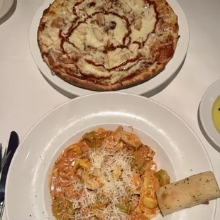 BBQ Chicken Pizza, Pollo Tortellini