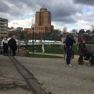 Random dude in snowman outfit..... creepy