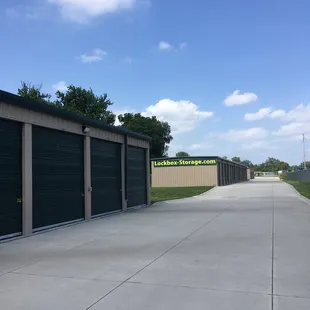 Lockbox Storage Blair has extra large storage units for RV storage, boat storage, and small business equipment storage.