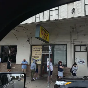 Line around the corner