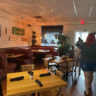 Lots of seating options!