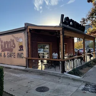  the front of a restaurant