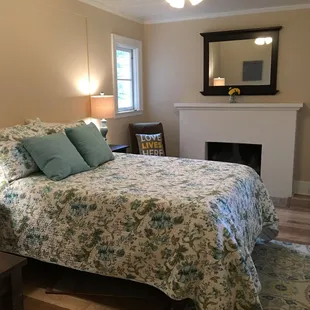 Lockwood's Room - features queen size bed and fireplace plus french doors to north patio