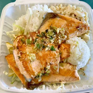 Grilled Salmon with garlic butter