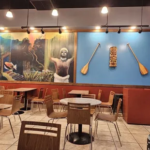 Dinner@Loco Moco; 8/7/2023. I recall the wall decor here had a different picture da last time we ate here in '2022. I luv Da Hawaiian theme!