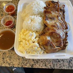 Regular BBQ chicken meal w/ macaroni salad