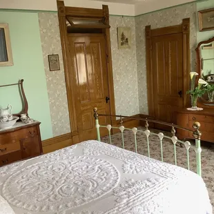 Daisy&apos;s room
