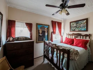 Locke B & B