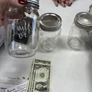 Missing price - same exact week # and item as the other two jars for 0.75 cents  common now