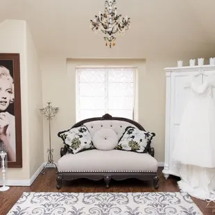 Loft 84 Bridal Suite