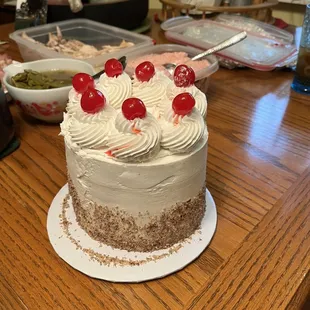 How they make me another white German chocolate cake. It was so delicious. Everybody was so happy with it. Thank you very much.