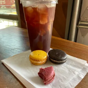 Macaroons &amp; Moroccan Iced Tea