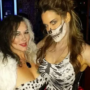 Halloween costume contest!