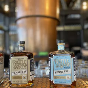 Bar, bourbon and whiskey, Rattle and Snap