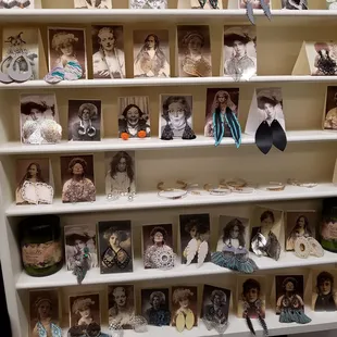 I love the unique way to display earrings