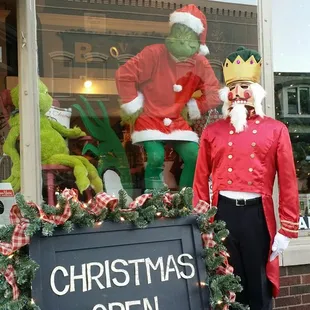 Live mannequins at First Friday.