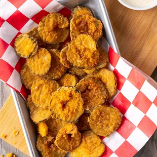 bbq chicken, fried chicken wings, chicken wings, fried chicken, chicken wings and fried chicken, poultry, food, bbq wings, chicken