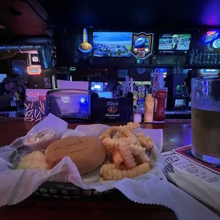 Cold beer, hot Keno, and the Packers beating the Eagles in Brazil on 9/6/2024. Go Pack!