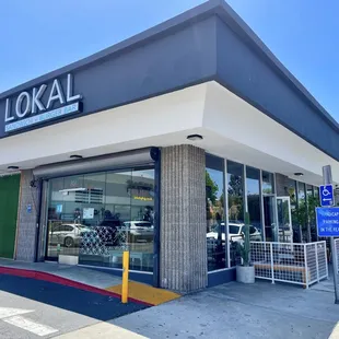 THE BIG OUTSIDE VIEW !