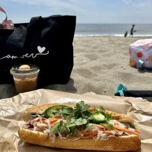 Lokal Dac Biet Banh Mi