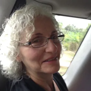 Daniela W.