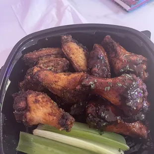 LOL Wings (10) still burnt and with no lemon pepper seasoning